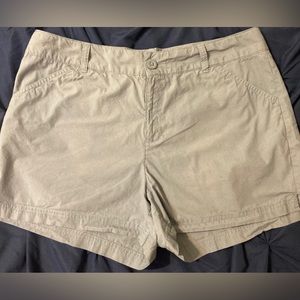 Columbia Sporty Gray Cotton Shorts (16)